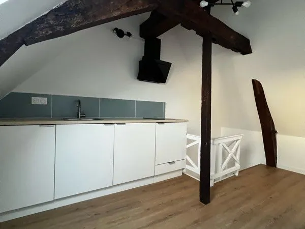 Studio rénové - Centre ville