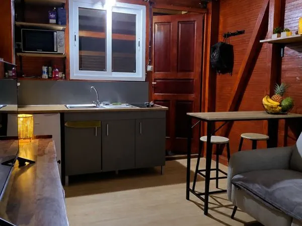 T2 meublé climatisé à Baie-Mahault