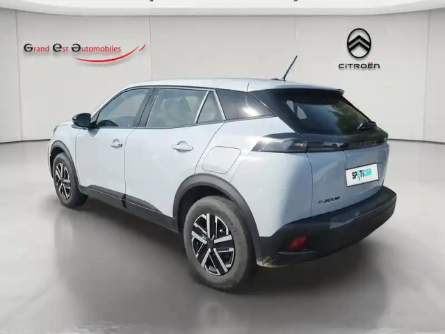 Peugeot 2008 e- 136ch active — photo 3