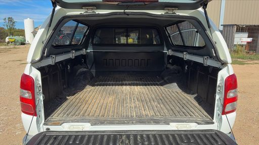 Mitsubishi L200 2.4 DI-D 181 4WD - Intense Connect – 2018 – 165157 km – Diesel – Boîte Manuelle — photo 29