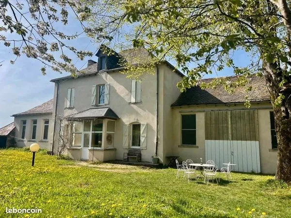 Maison 6 pièces 220 m²