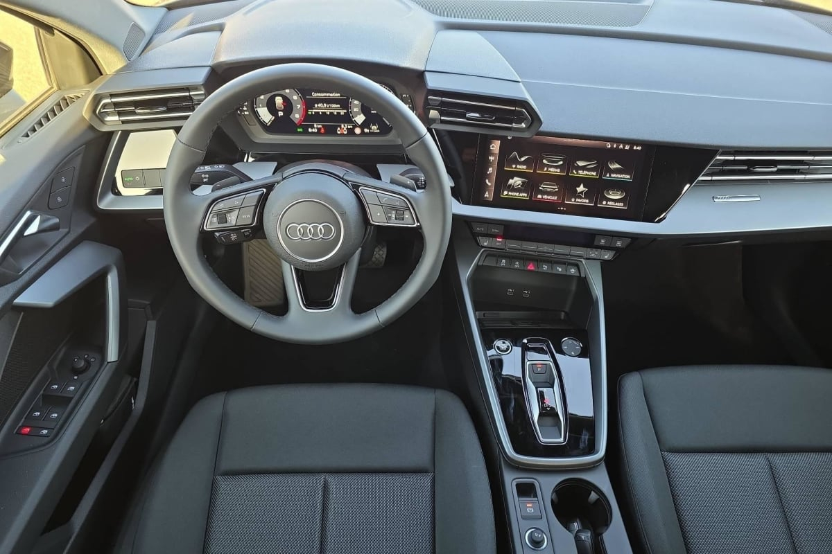 Audi A3 Sportback — photo 13