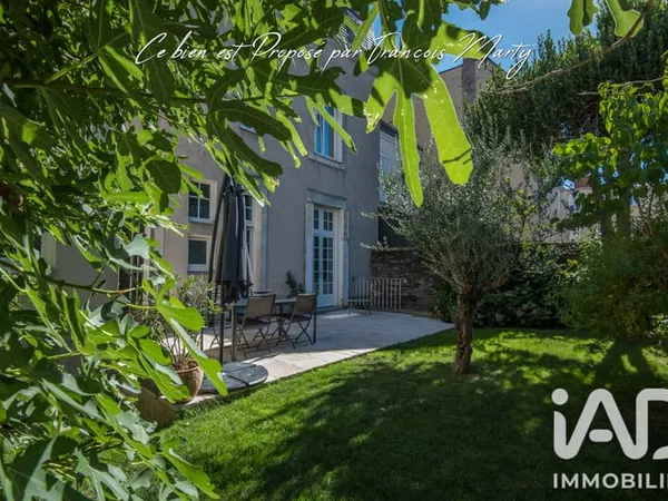 Maison 12 pièces 250 m²