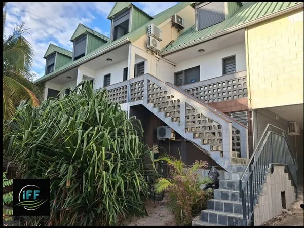 Charmant T3 DUPLEX SAINT GILLES LES BAINS