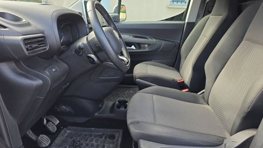 Fiat Doblo Cargo VU 1.2 PureTech 110 - Pro Lounge Connect – 2024 – 33816 km – Essence – Boîte Manuelle — photo 19
