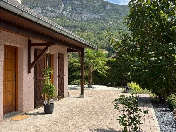 Maison plain-pied 104 m² - 4 chambres - Terrain arboré 1 105 m² - Serrières-en-Chautagne