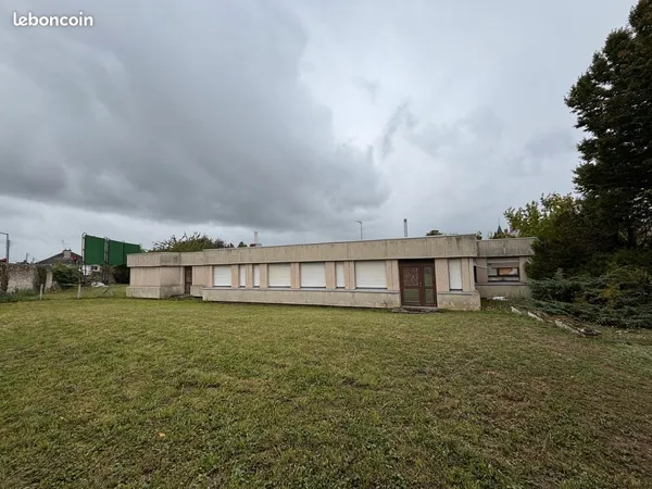 Bâtiment 500 m²