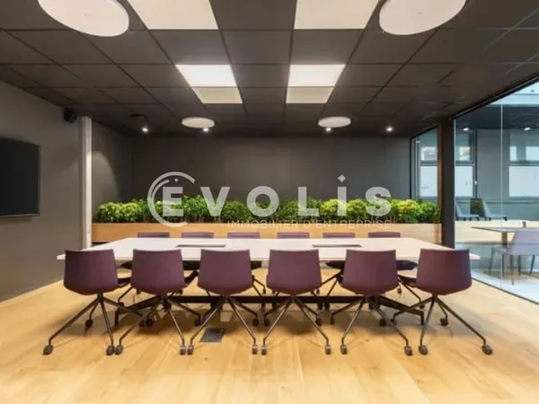 Bureaux 210 m²