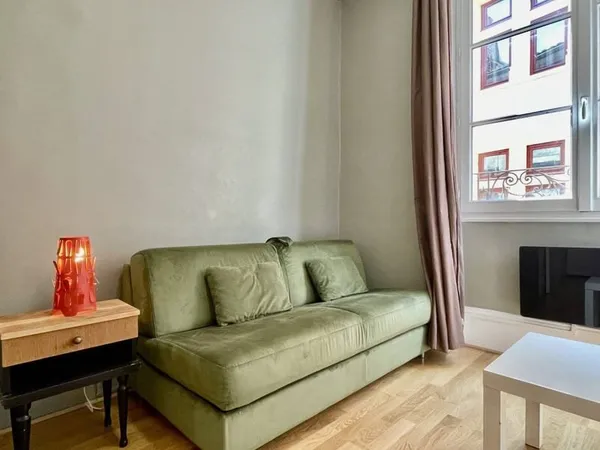 Studio 1 pièce 13 m²