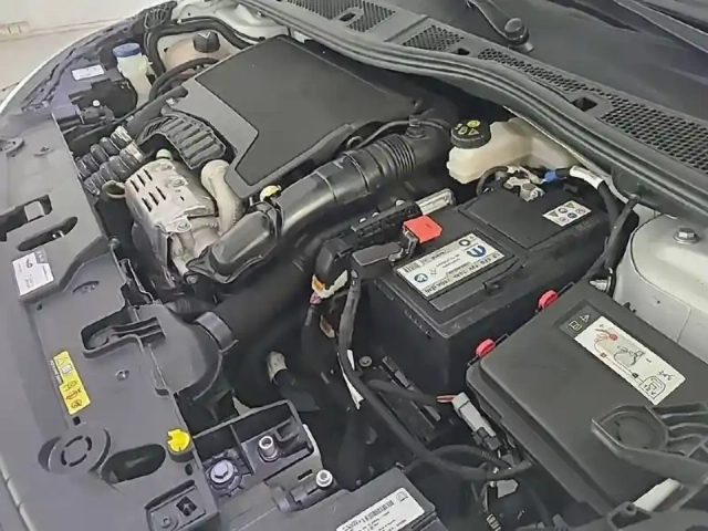 Peugeot 208 100 s&amp;s bvm6 — photo 18