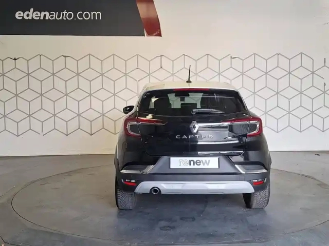 Renault Captur blue dci 115 edc — photo 4