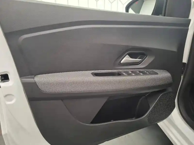 Dacia Sandero eco-g 100 — photo 21
