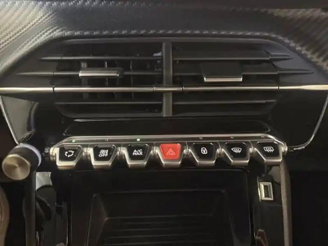 Peugeot 208 puretech 100 s&amp;s bvm6 — photo 17
