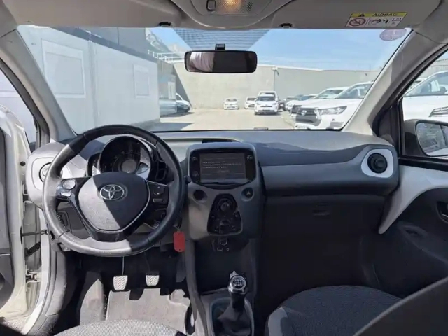 Toyota Aygo 1.0 vvt-i — photo 28