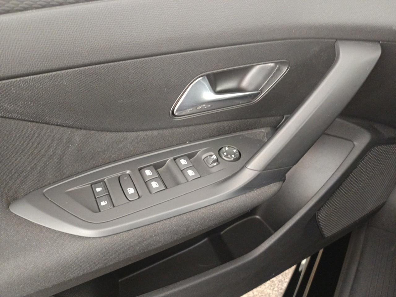 Peugeot 308 bluehdi 130ch s&s eat8 active pack — photo 25