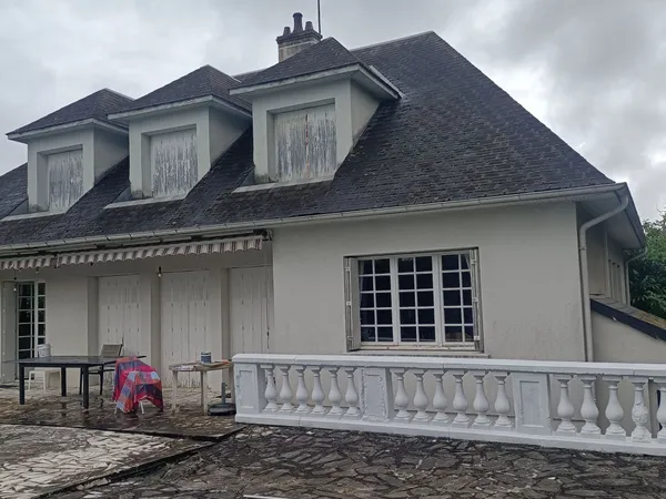 Vends maison avec jardin clos