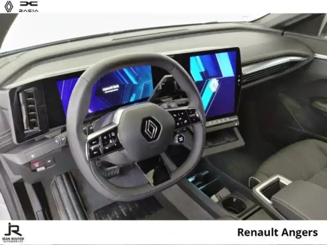 Renault Megane e-tech electric 220ch iconic autonomie confort -24 — photo 15