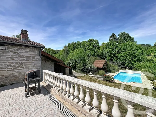 Maison 7 pièces 214 m²