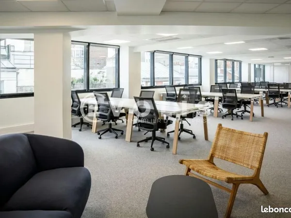Bureau 214 m²