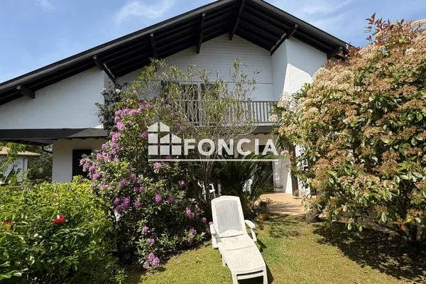 Maison 7 pièces 185 m²