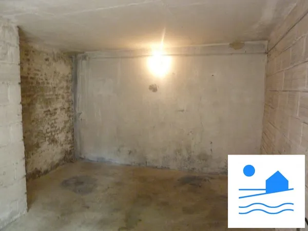 GARAGE INDIVIDUEL FERME -