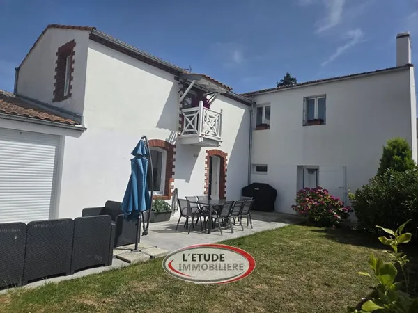 VILLENEUVE EN RETZ, Fresnay BOURG : belle rénovation de 2019