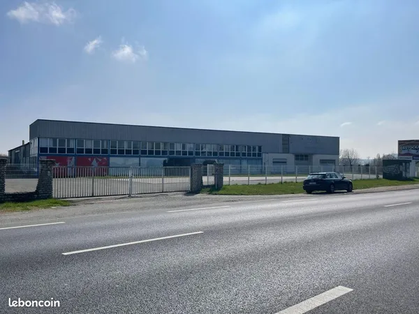 Local commercial 16377 m² Arçonnay