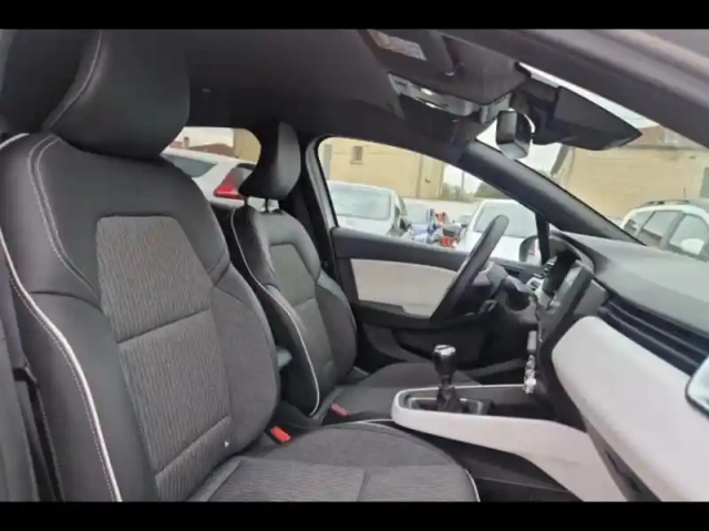 Renault Clio 1.0 tce 90ch techno — photo 10