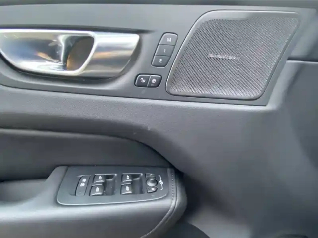 Volvo Xc60 t8 recharge awd 310 ch + 145 ch geartronic 8 — photo 21