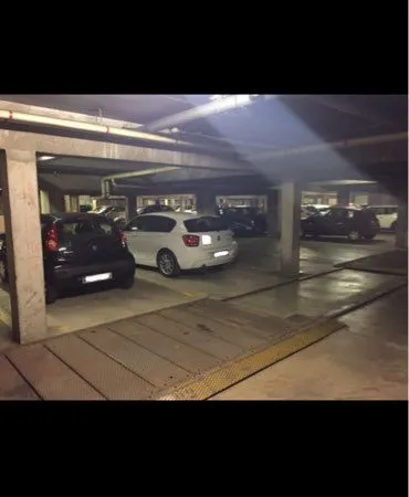 Place de parking souterrain