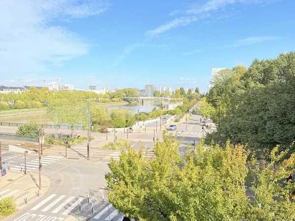 Studio 1 pièce 30 m²