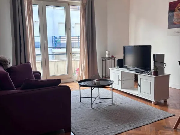 Chambre meublée de 13 m² en colocation - Kremlin-Bicêtre à 5 min à pied de Paris 13e