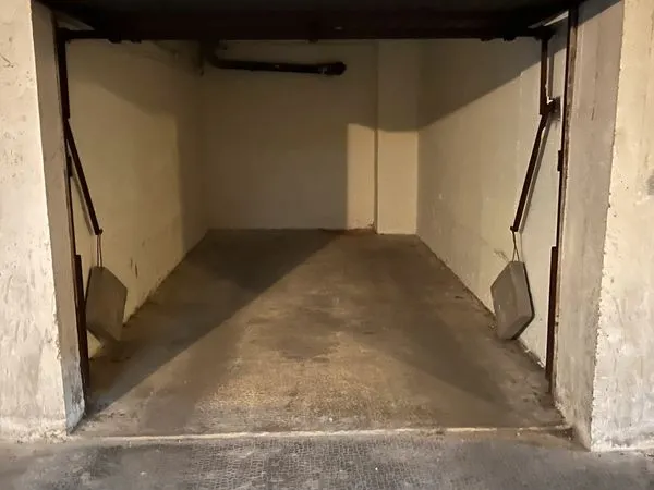 Box fermé 15m2 Aix-en-Provence - Av Delattre de Tassigny