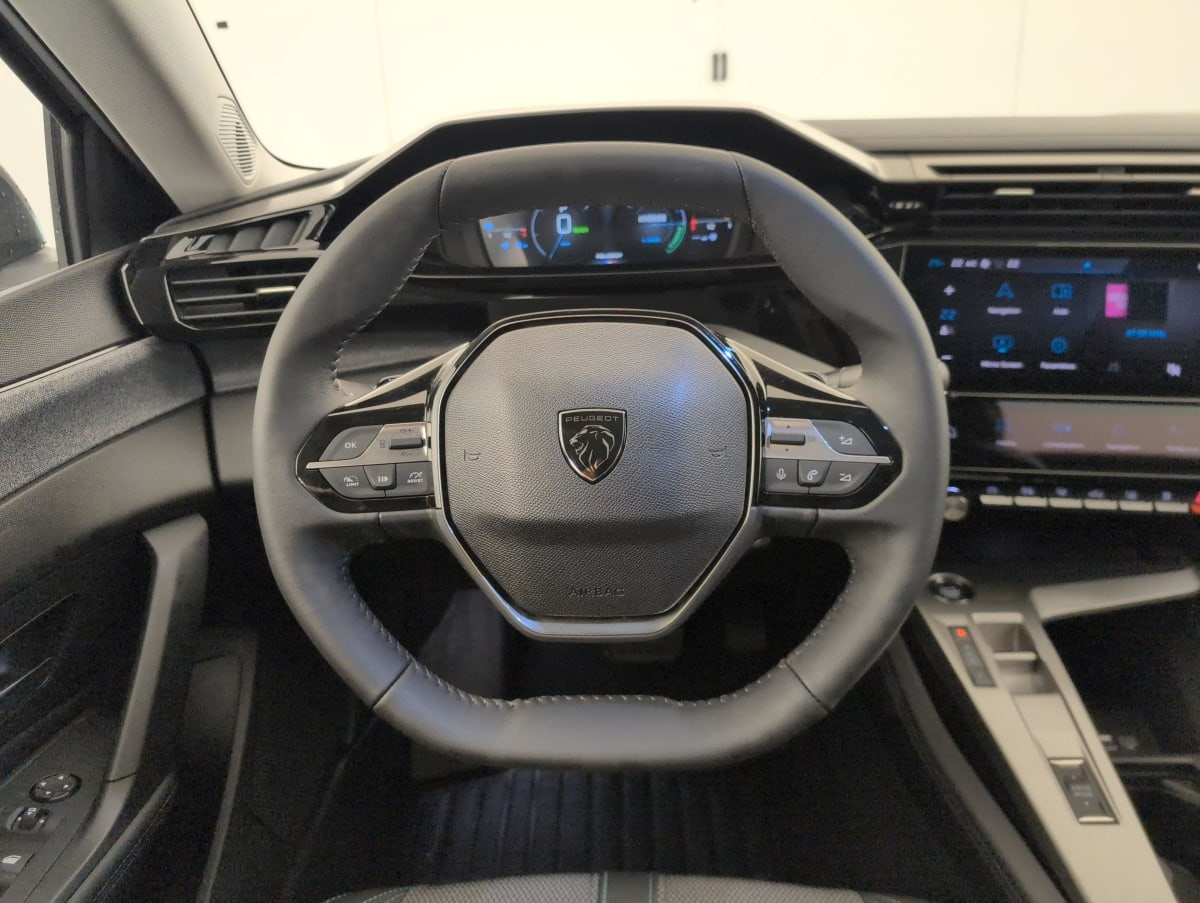 Peugeot 308 SW — photo 14