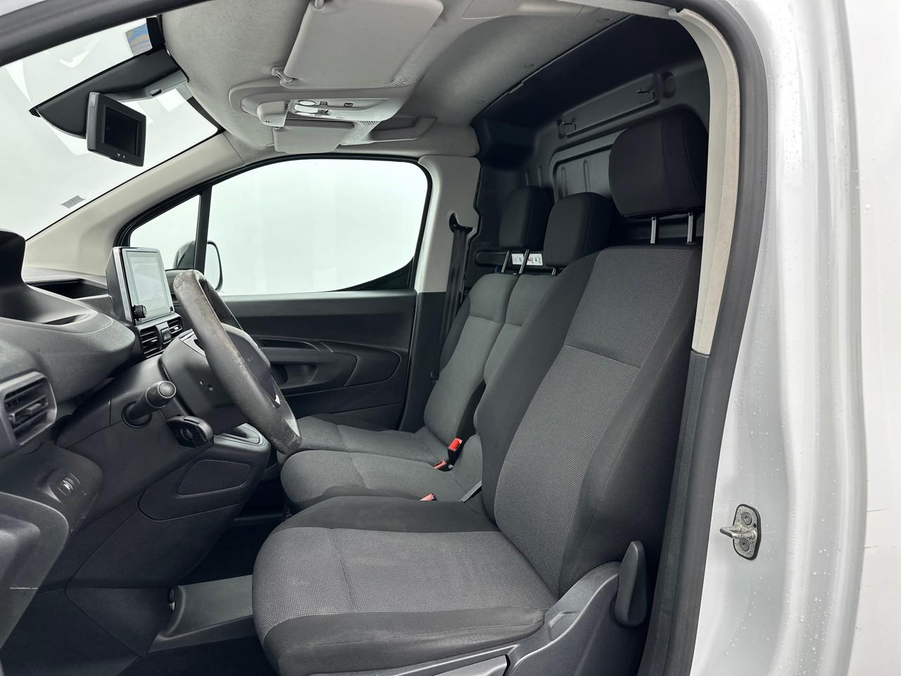 Peugeot Partner fourgon standard 650 kg bluehdi 100 s&s bvm6 aspha — photo 9