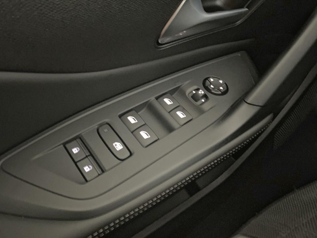Peugeot 308 hybrid 145 e-dcs6 allure — photo 20