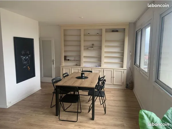 Appartement T4 non meublé avec vue panoramique