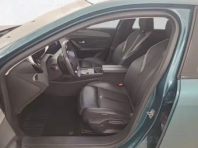 Peugeot 308 sw puretech 130ch s&amp;s eat8 — photo 11