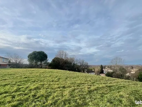 Terrain 824 m² Génissac