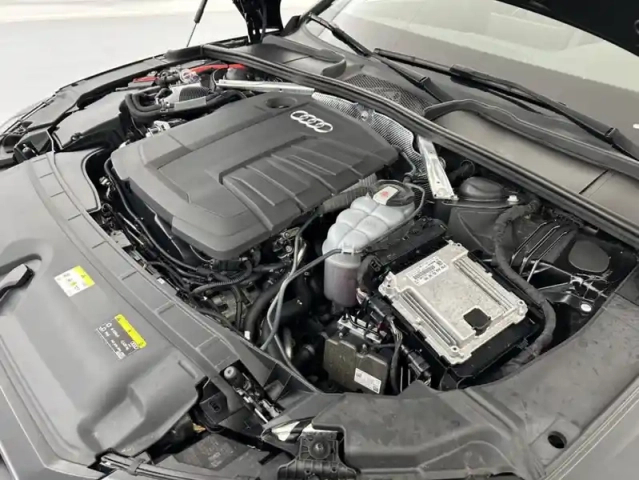 Audi A4 35 tdi 163 s tronic 7 design 5p — photo 27