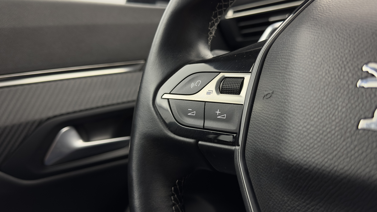 Peugeot 508 SW Hybrid 225 e-EAT8 — photo 13