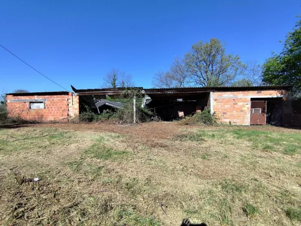 Hangar avec CUB accordée pour une habitation