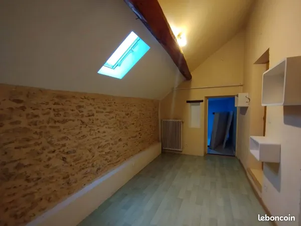 Appartement à Gressey, à 5 km de Houdan -30 m²