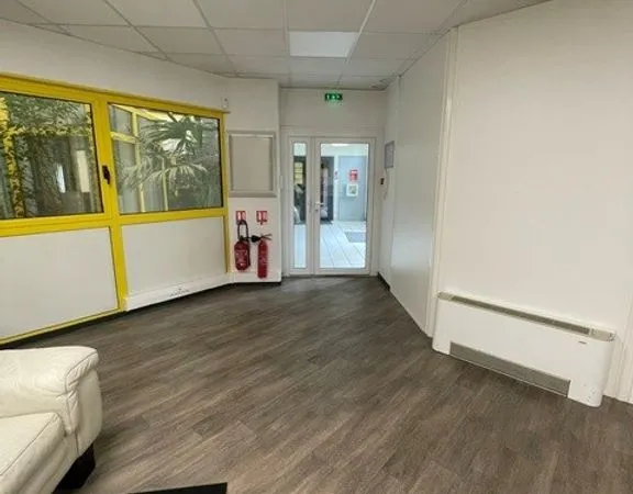Bureaux 112 m²