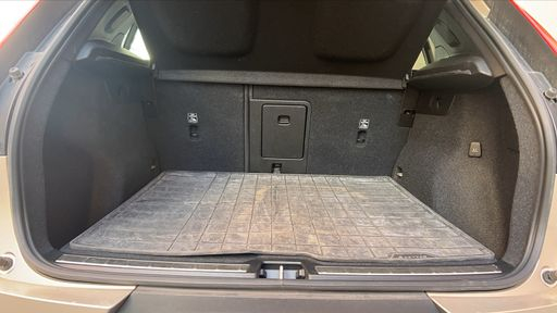Volvo XC40 2.0 B3 163 DCT7 - Plus – 2022 – 53645 km – Hybride essence – Boîte Automatique — photo 28