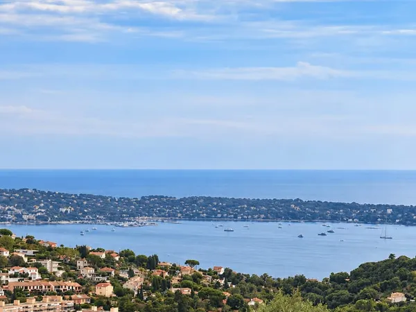 Terrain constructible 1195 m²