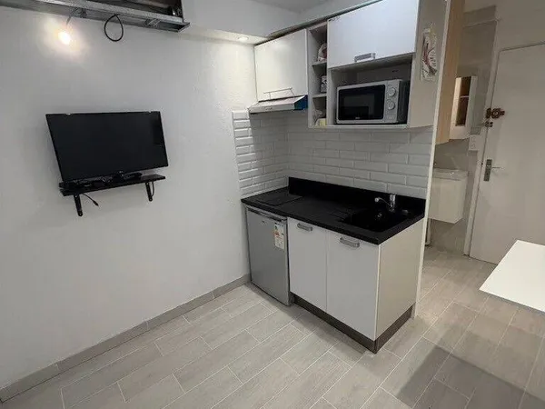 Studio 1 pièce 11 m²