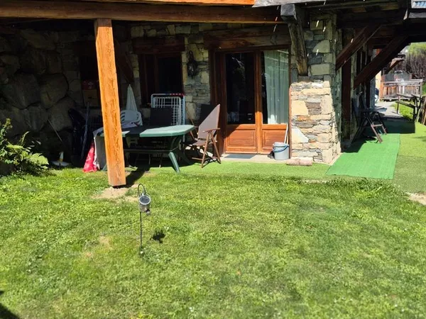 Apt Meublé 52 m2 + jardin