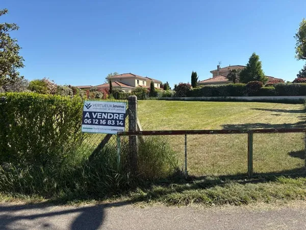 Terrain de 901 m2 - Craponne
