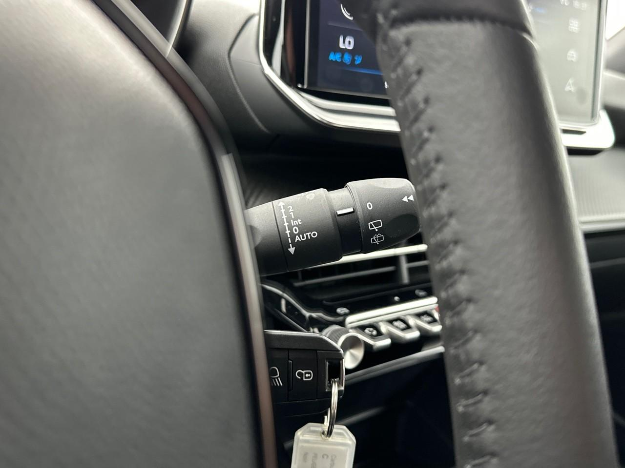 Peugeot 2008 100 s&s bvm6 style — photo 20
